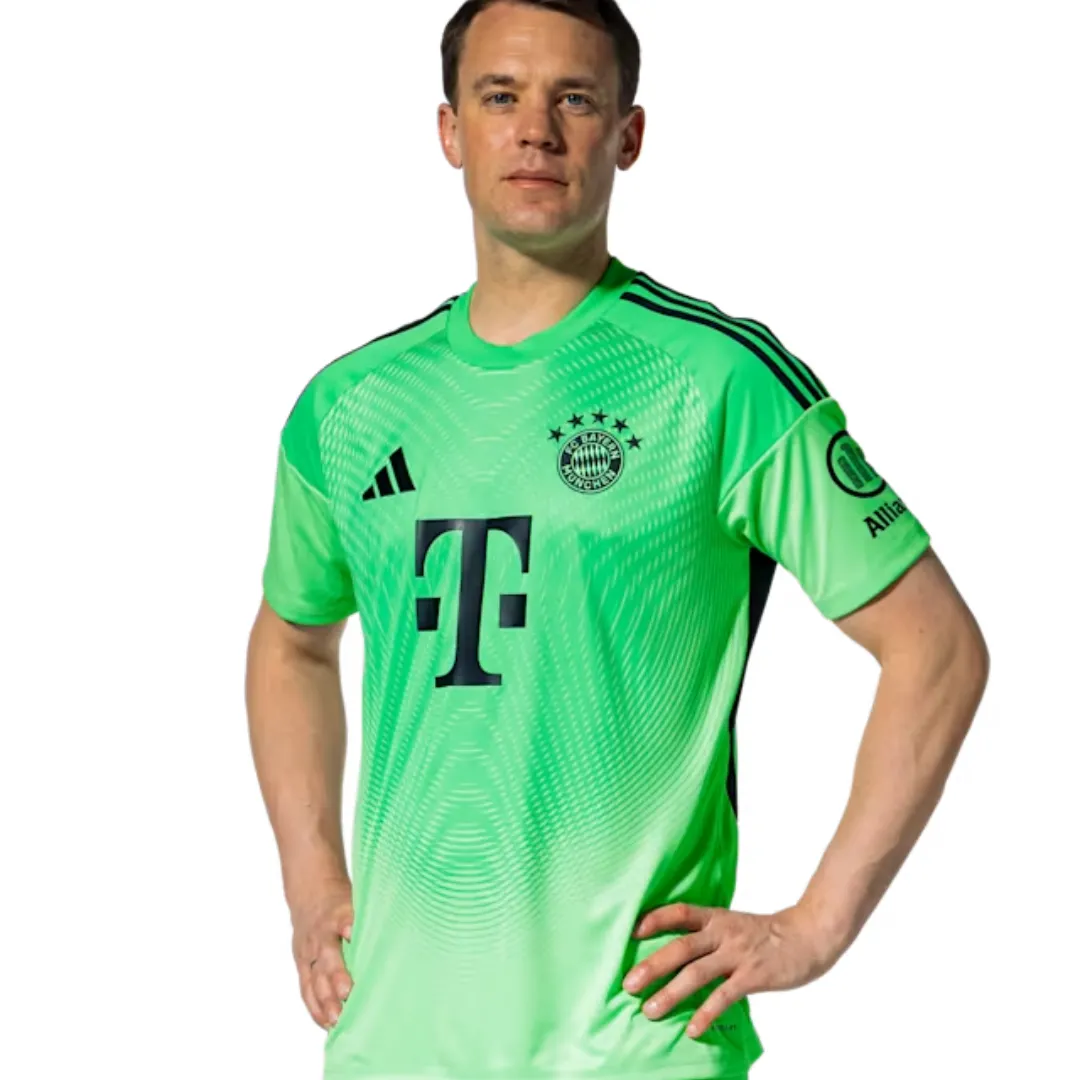 Bayern Munich Green Goalkeeper Jersey 2025/26 - Image 3