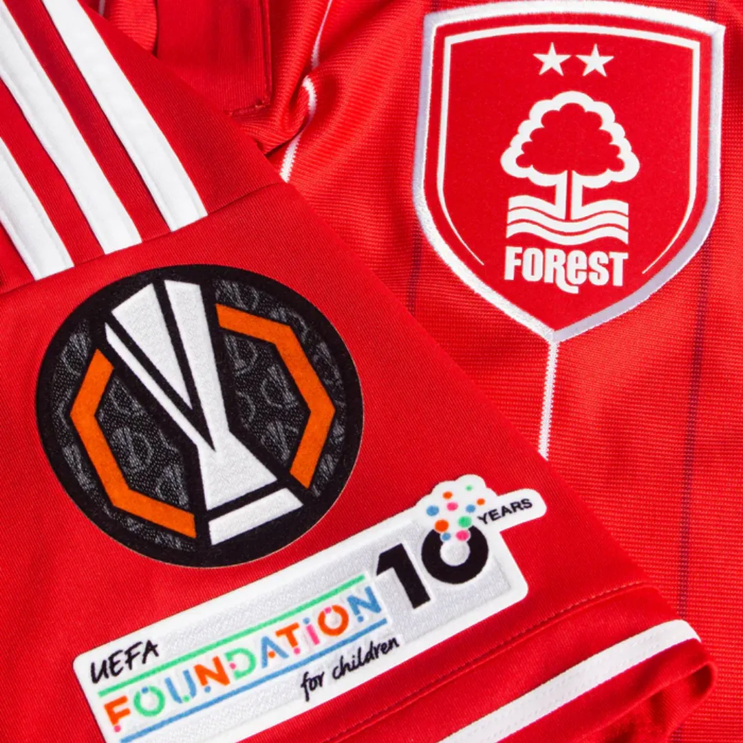 Kid's Nottingham Forest Home Kit 2025/26 - Image 9