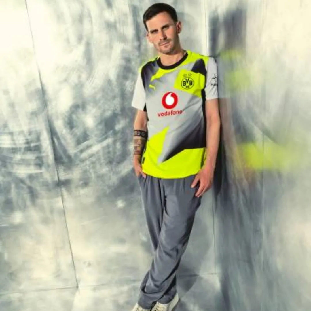 Borussia Dortmund Away Jersey 2025/26 - Image 4