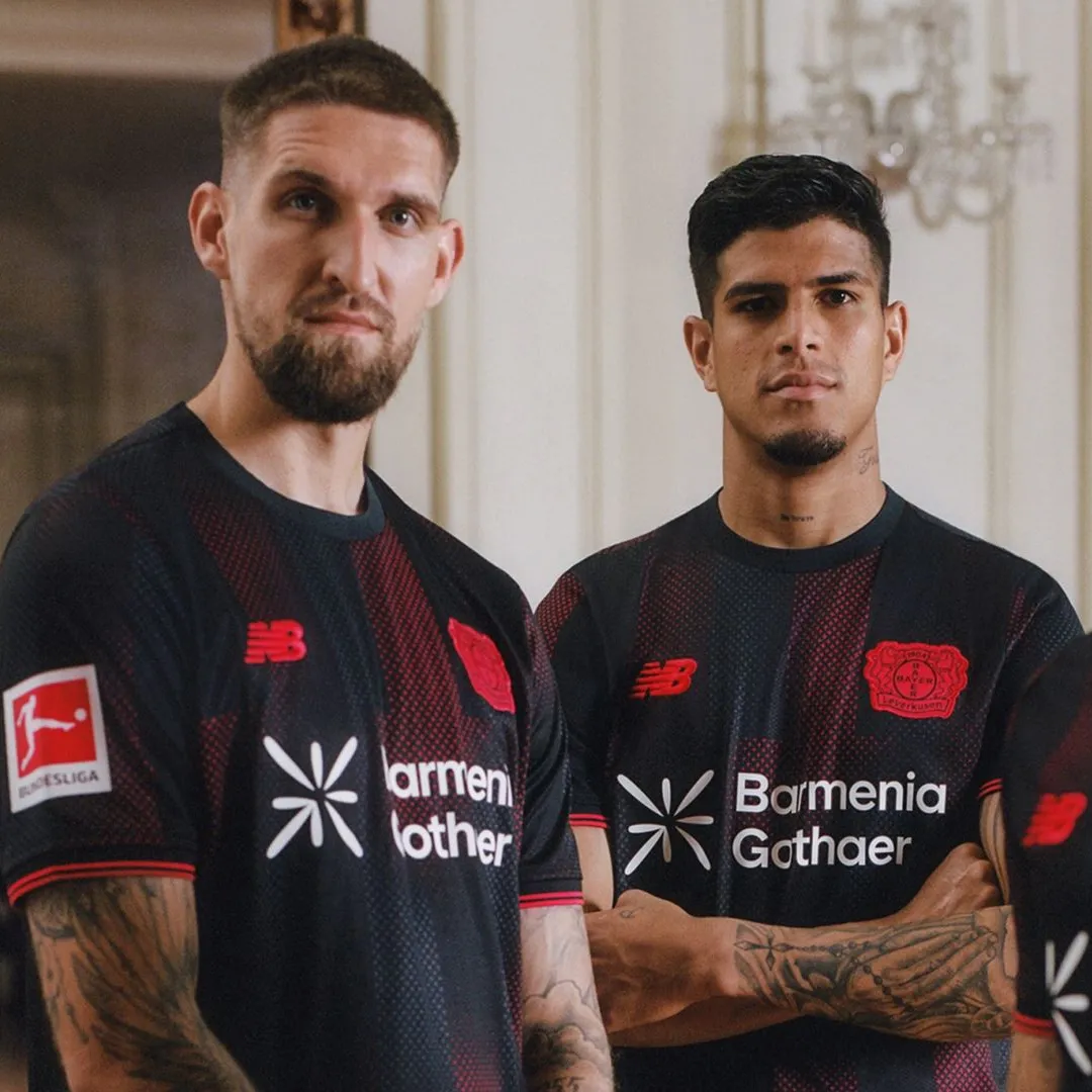 Bayer 04 Leverkusen Home Jersey 2025/26 - Image 4