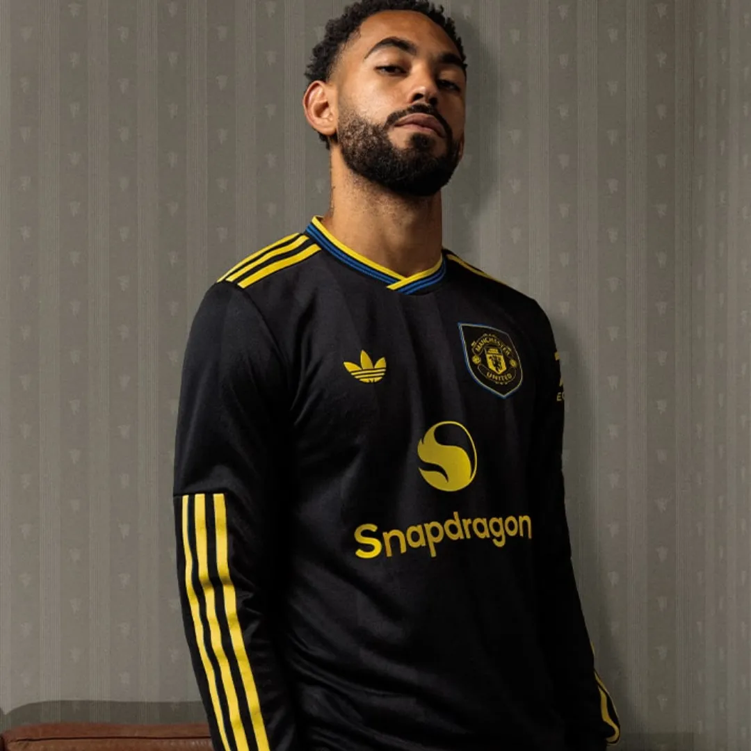 Manchester United Third Long Sleeve Jersey 2025/26 - Image 3