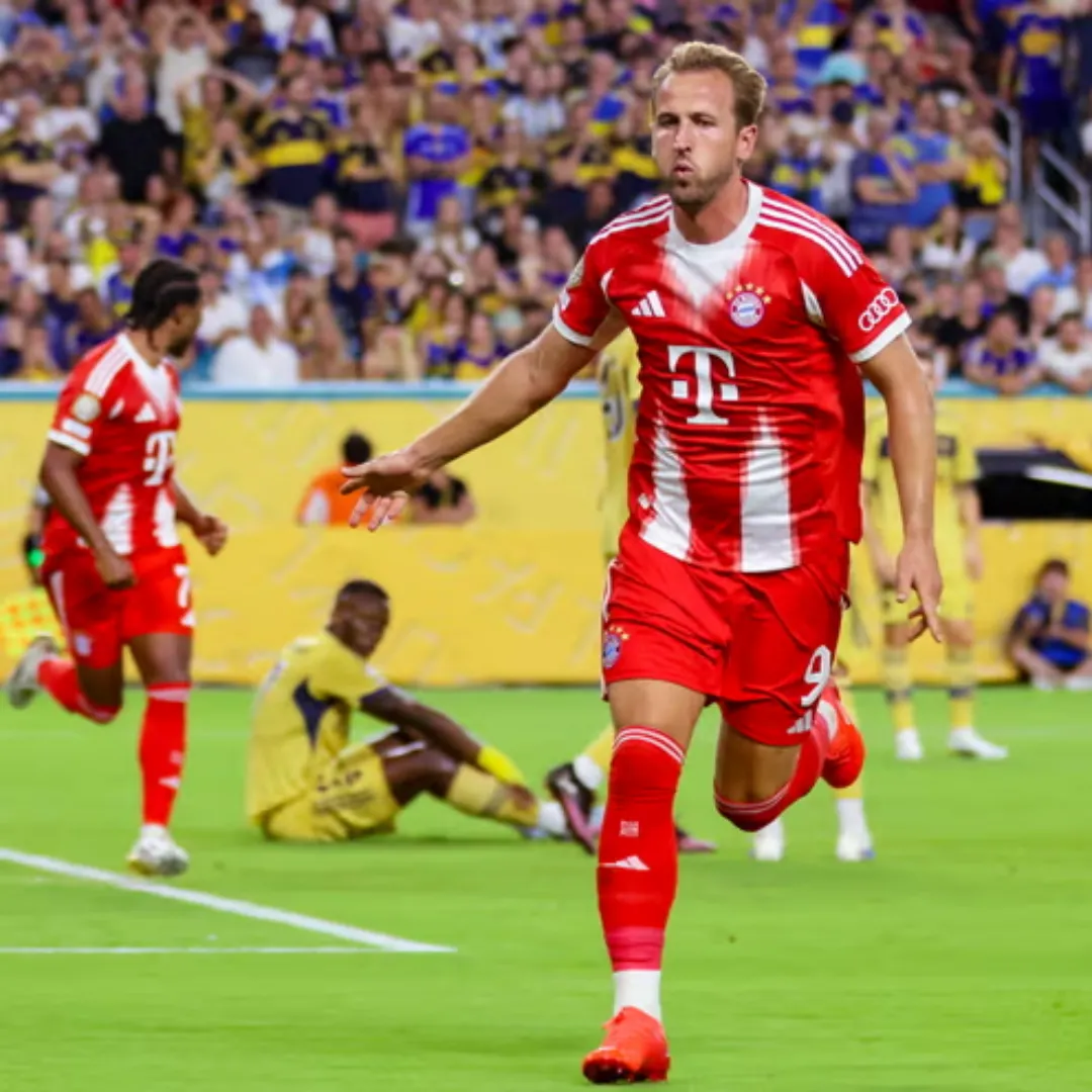 Bayern Munich Home Jersey 2025/26 - Image 3
