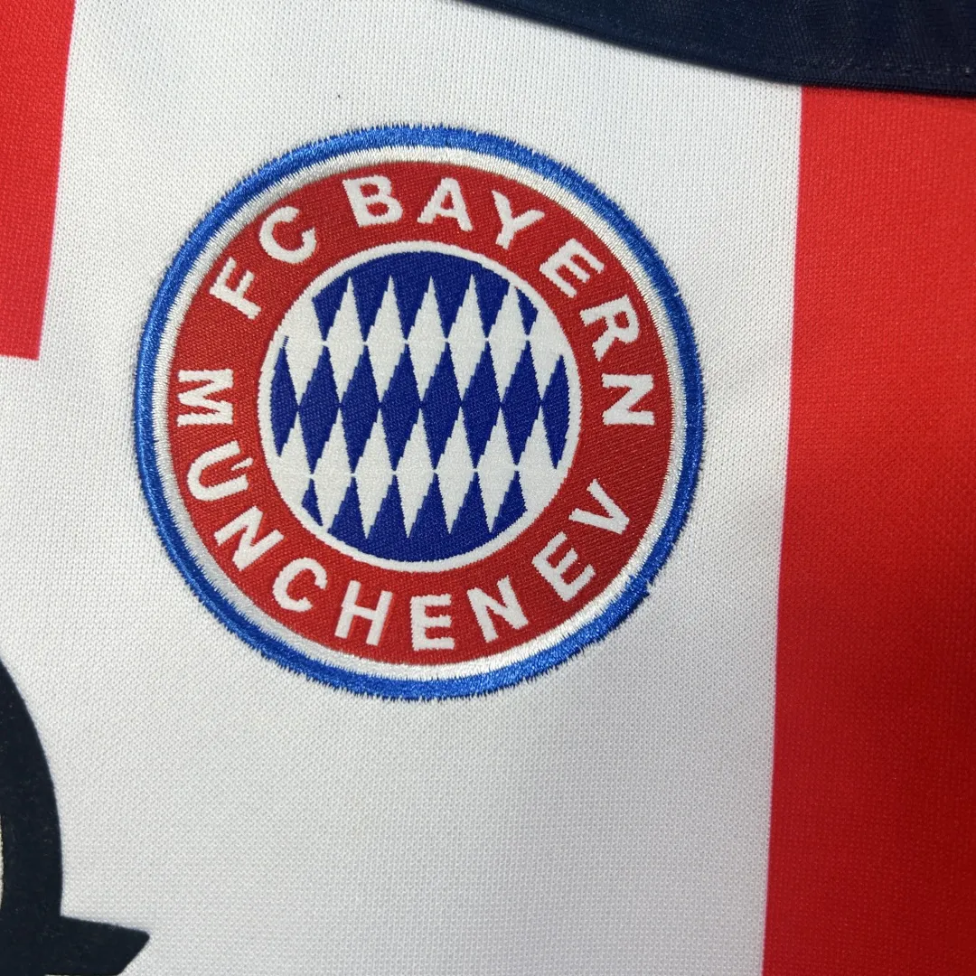 Retro Bayern Munich Away Jersey 2000/02 - Image 4