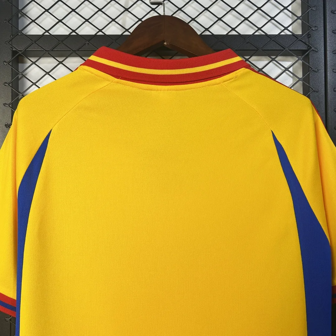 Retro Romania Home Jersey 2000/02 - Image 8