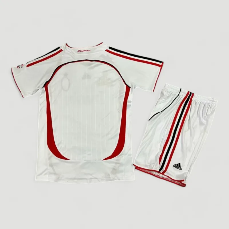 Alternative view of Kid's Retro AC Milan Away Kit 2006/07
