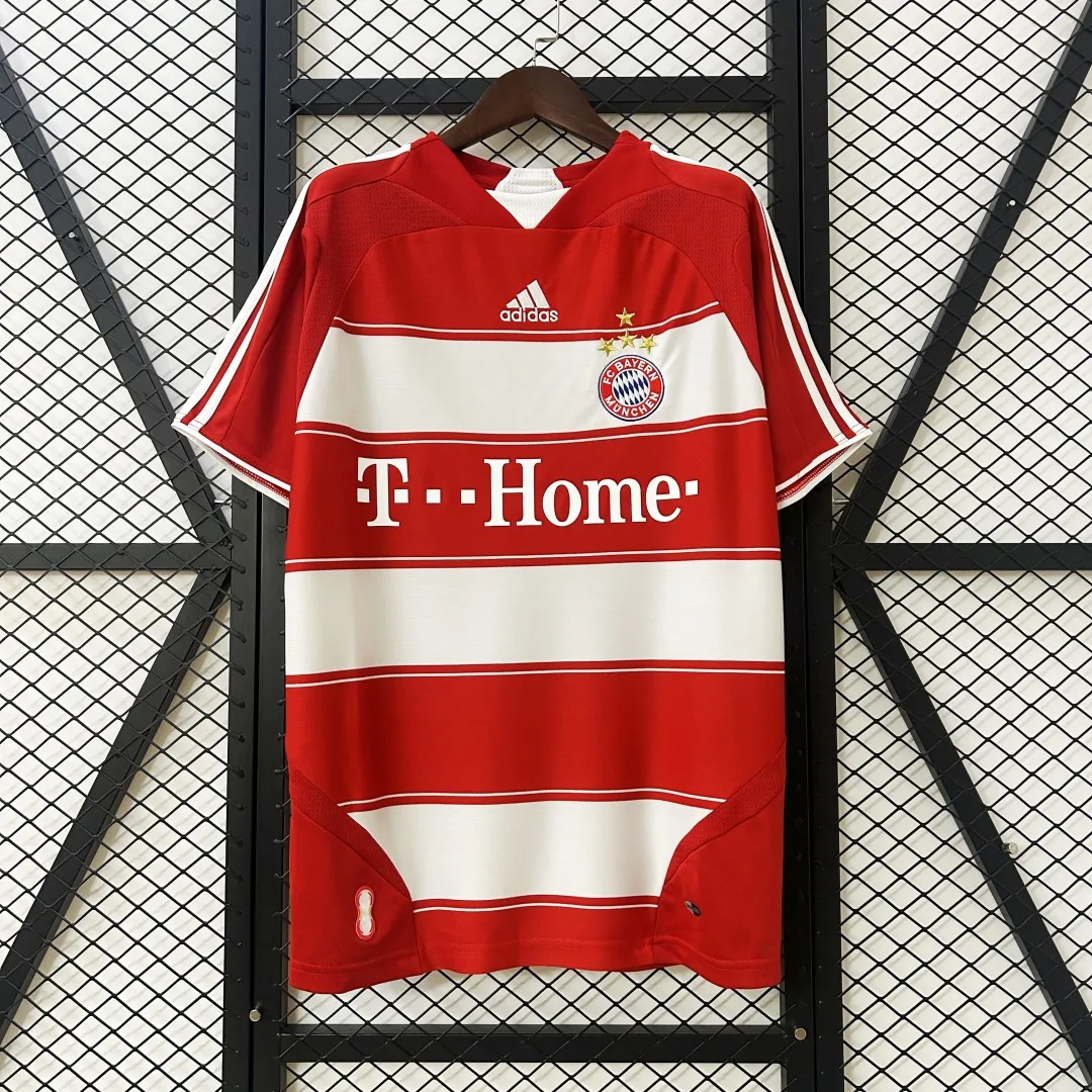 Alternative view of Retro Bayern Munich Home Jersey 2007/08