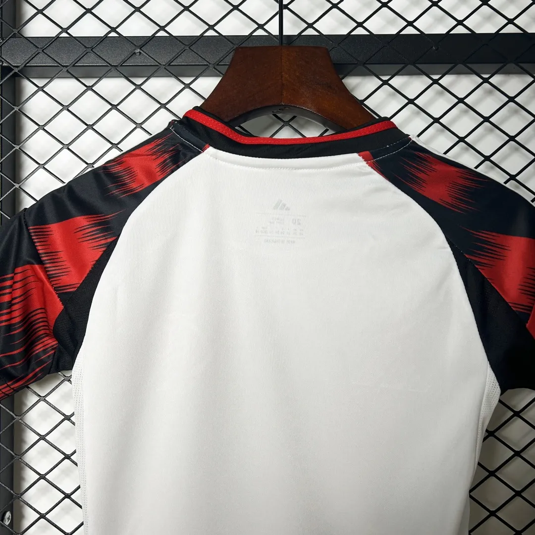 Kid's Flamengo Away Kit 2025 - Image 9