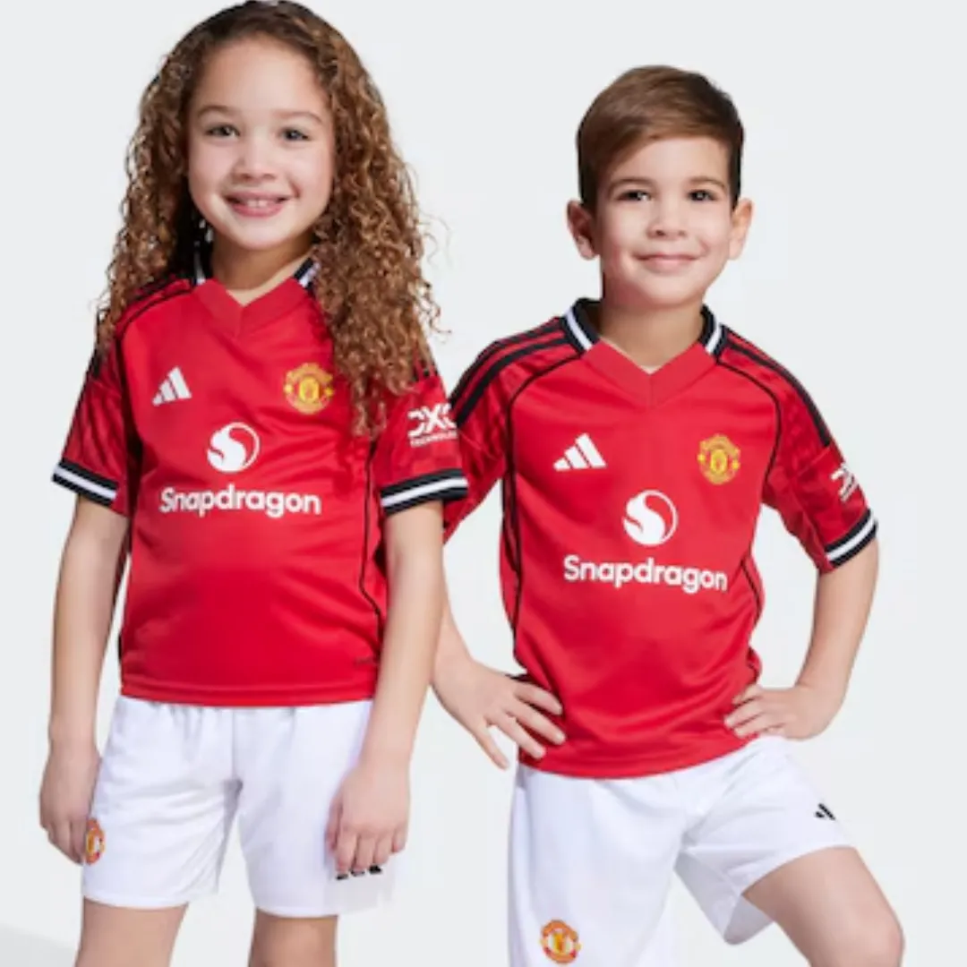 Alternative view of Kid's Manchester United Home Kit 2025/26