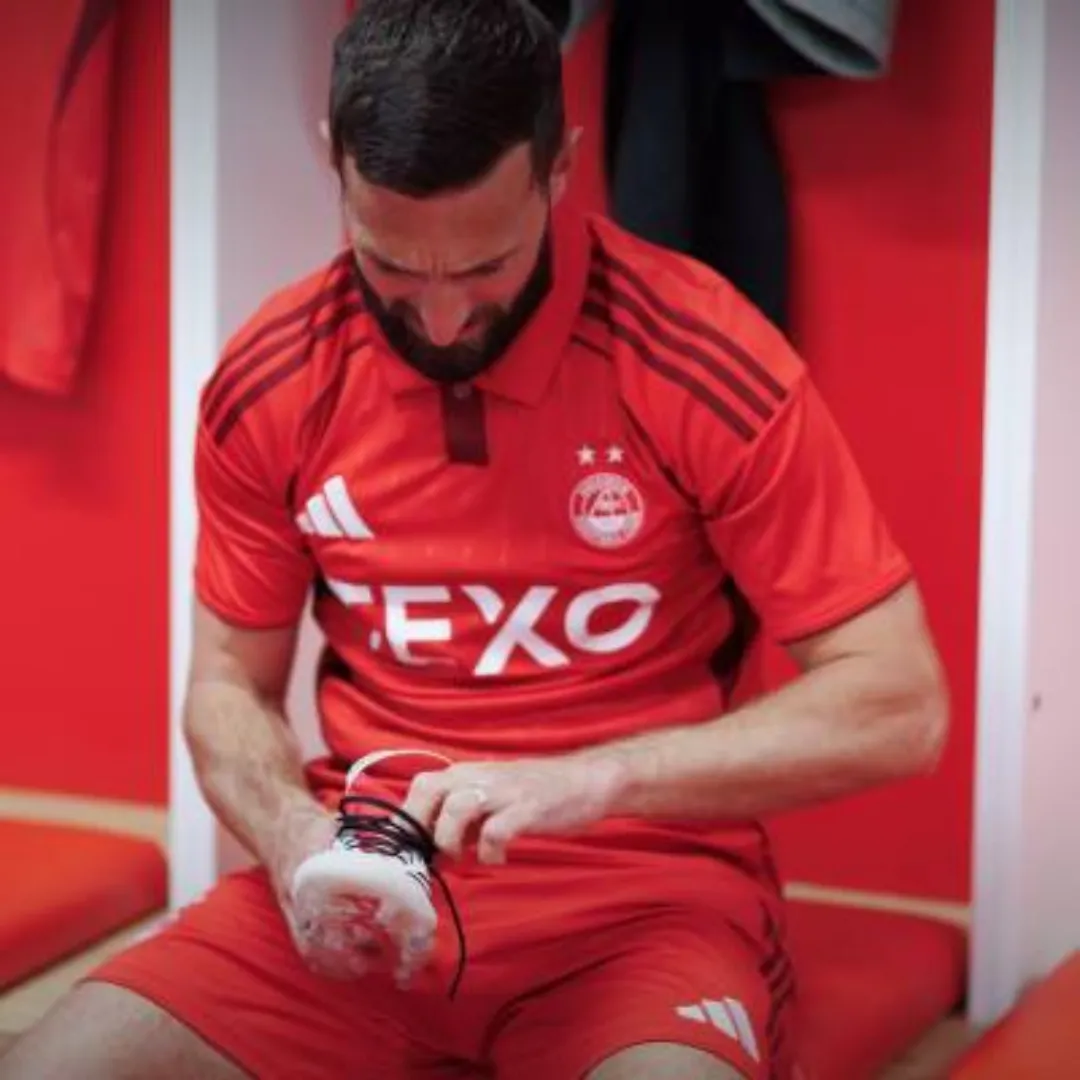 Aberdeen FC Home Jersey 2025/26 - Image 4