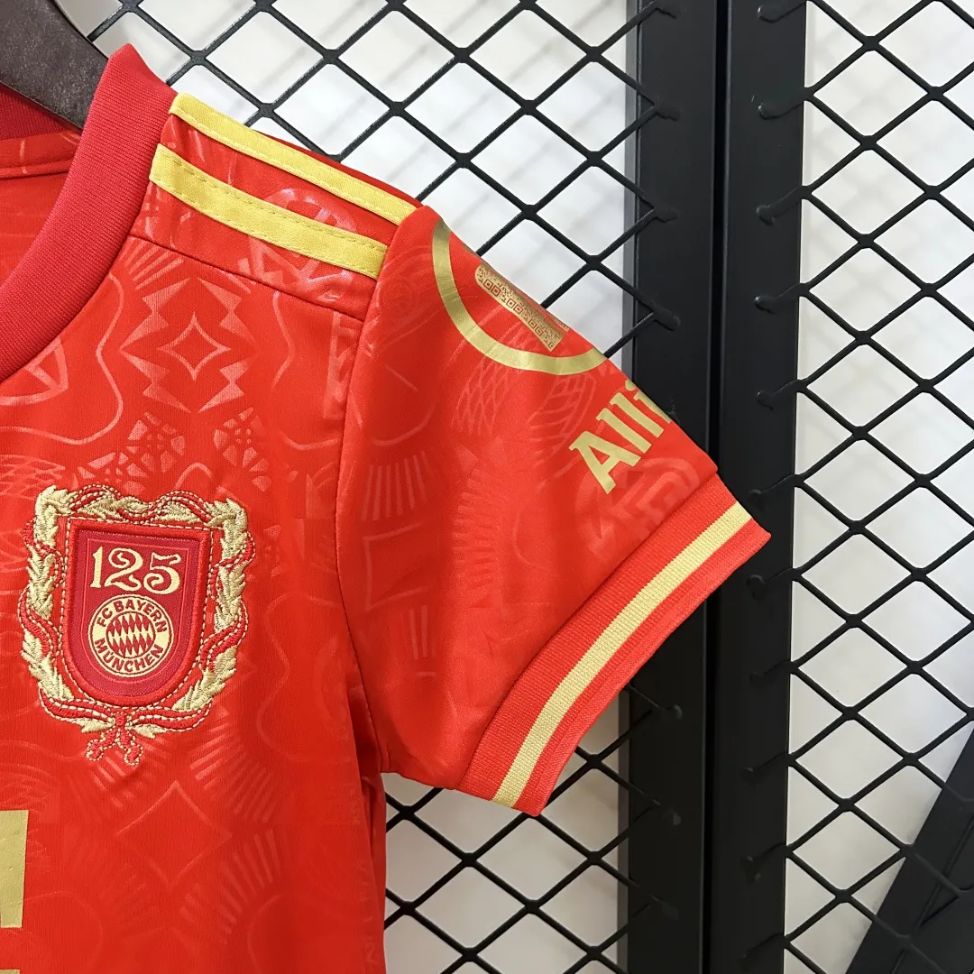 Kid's Bayern Munich 125th Anniversary Kit 2025/26 - Image 5