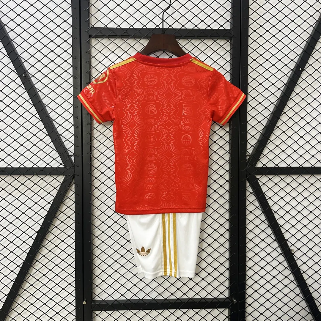 Kid's Bayern Munich 125th Anniversary Kit 2025/26 - Image 9