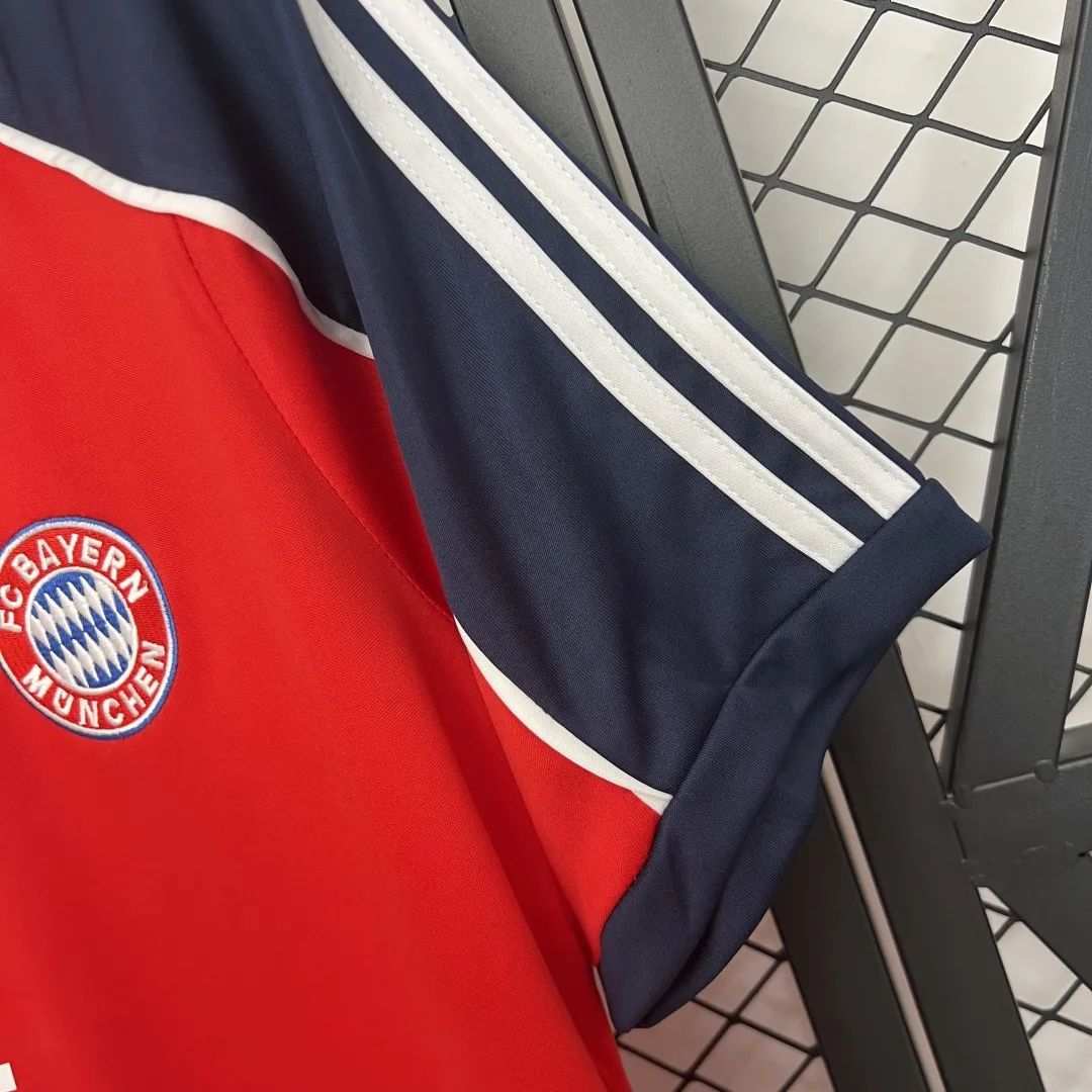 Retro Bayern Munich Home Jersey 2000/01 - Image 6
