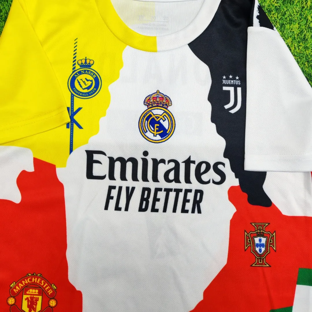Kid's Cristiano Ronaldo Commemorative Edition Kit - Image 4