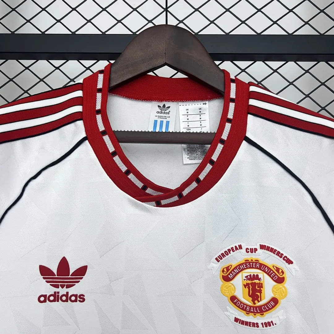 Retro Manchester United Away Jersey 1991 - Image 3