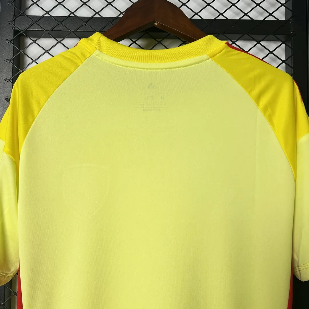 Arsenal Goalkeeper Jersey 2025/26 - Image 9