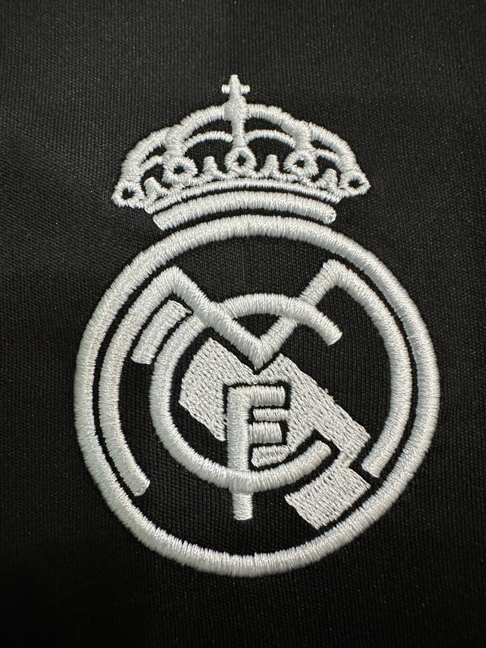 Real Madrid Third Goalkeeper Jersey 2025/26 - Image 5