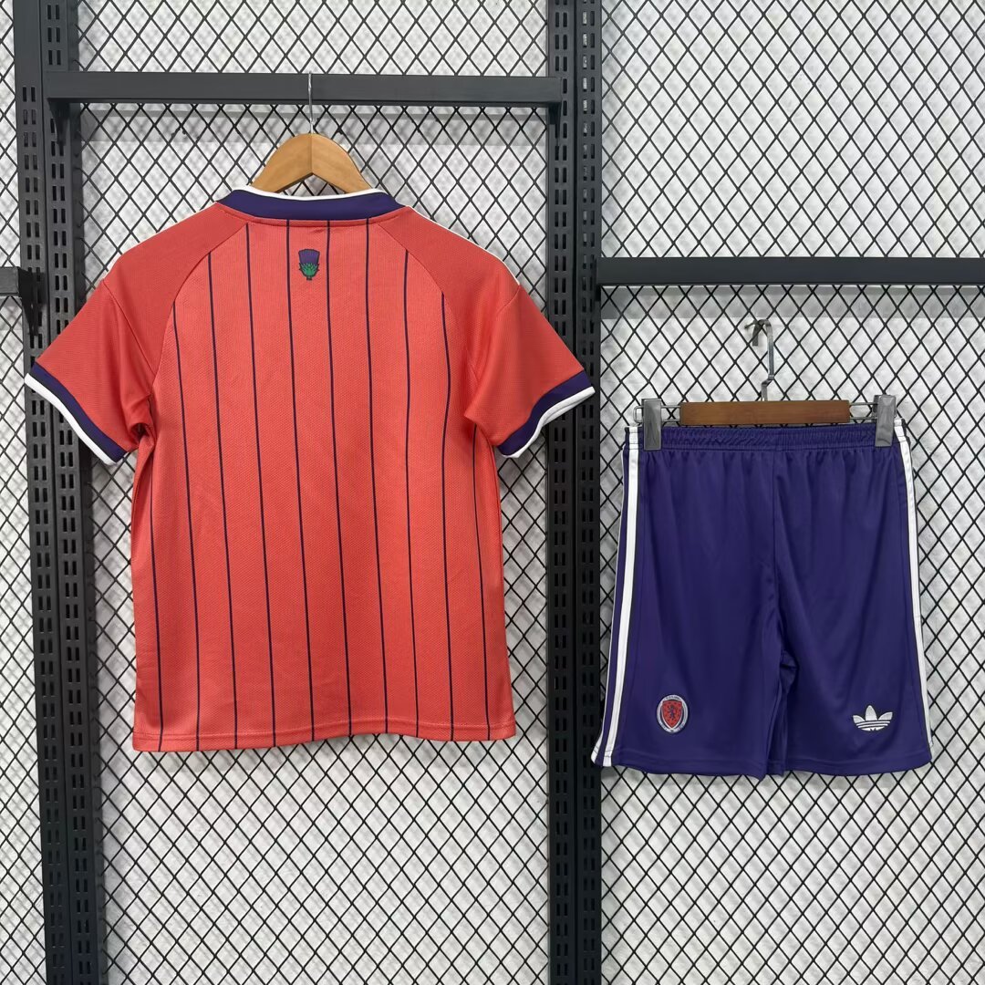Alternative view of 26/27 Scotland Away Adult Kit