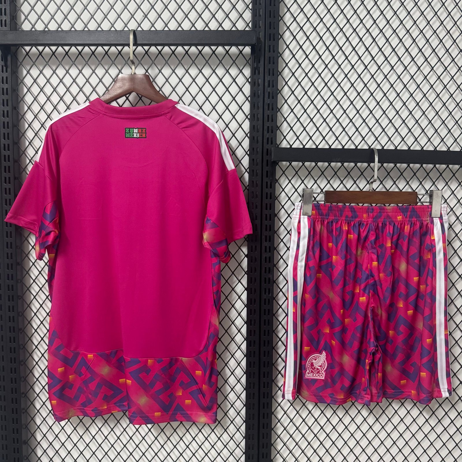 Alternative view of 26/27 Mexico Goalkeeper Adult Kit