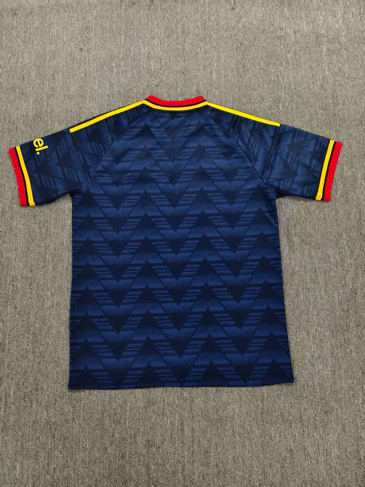 Alternative view of 26/27 Arsenal Away Fan Version Soccer Jersey