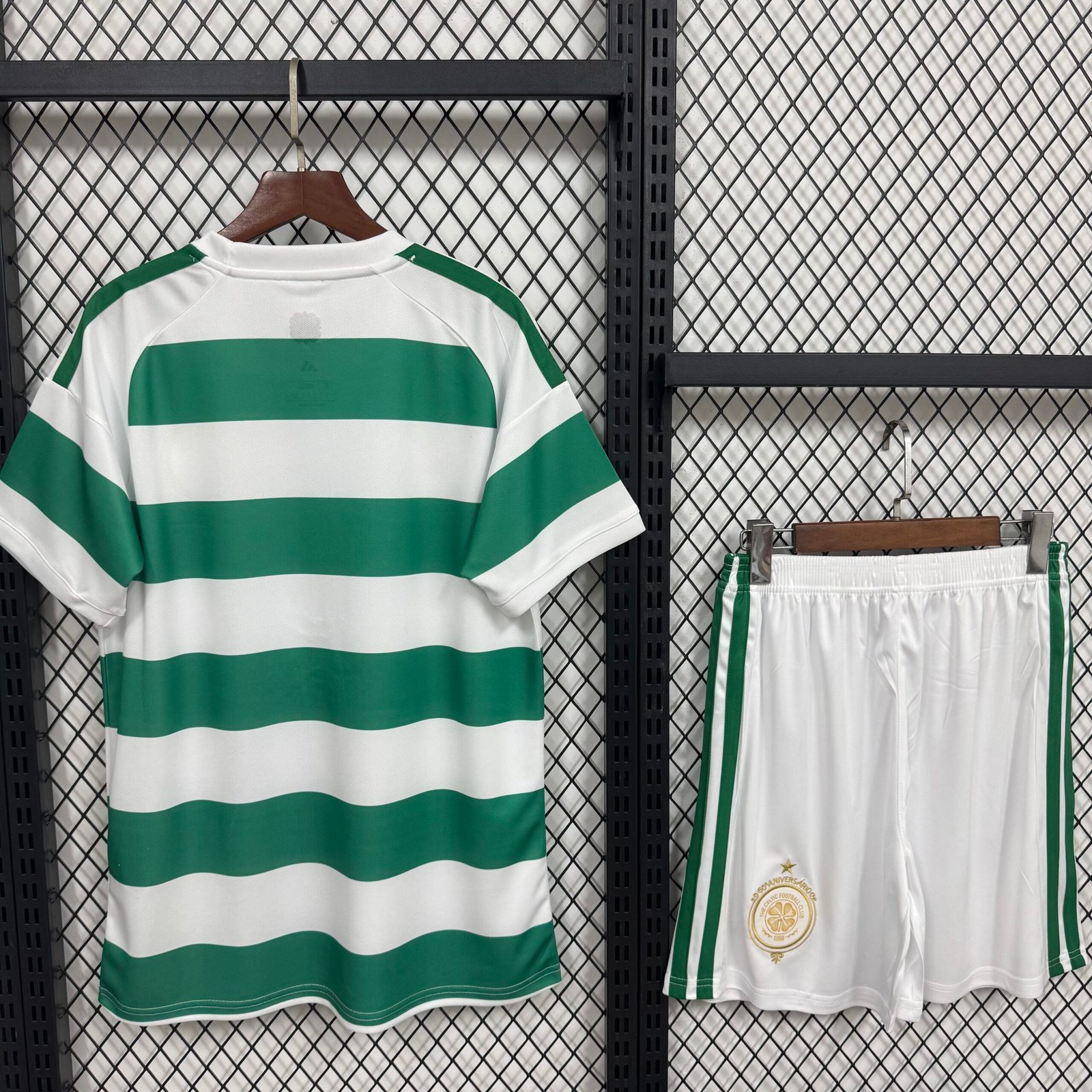 Alternative view of 26/27 Celtic Home Sponsorless Adult Kit
