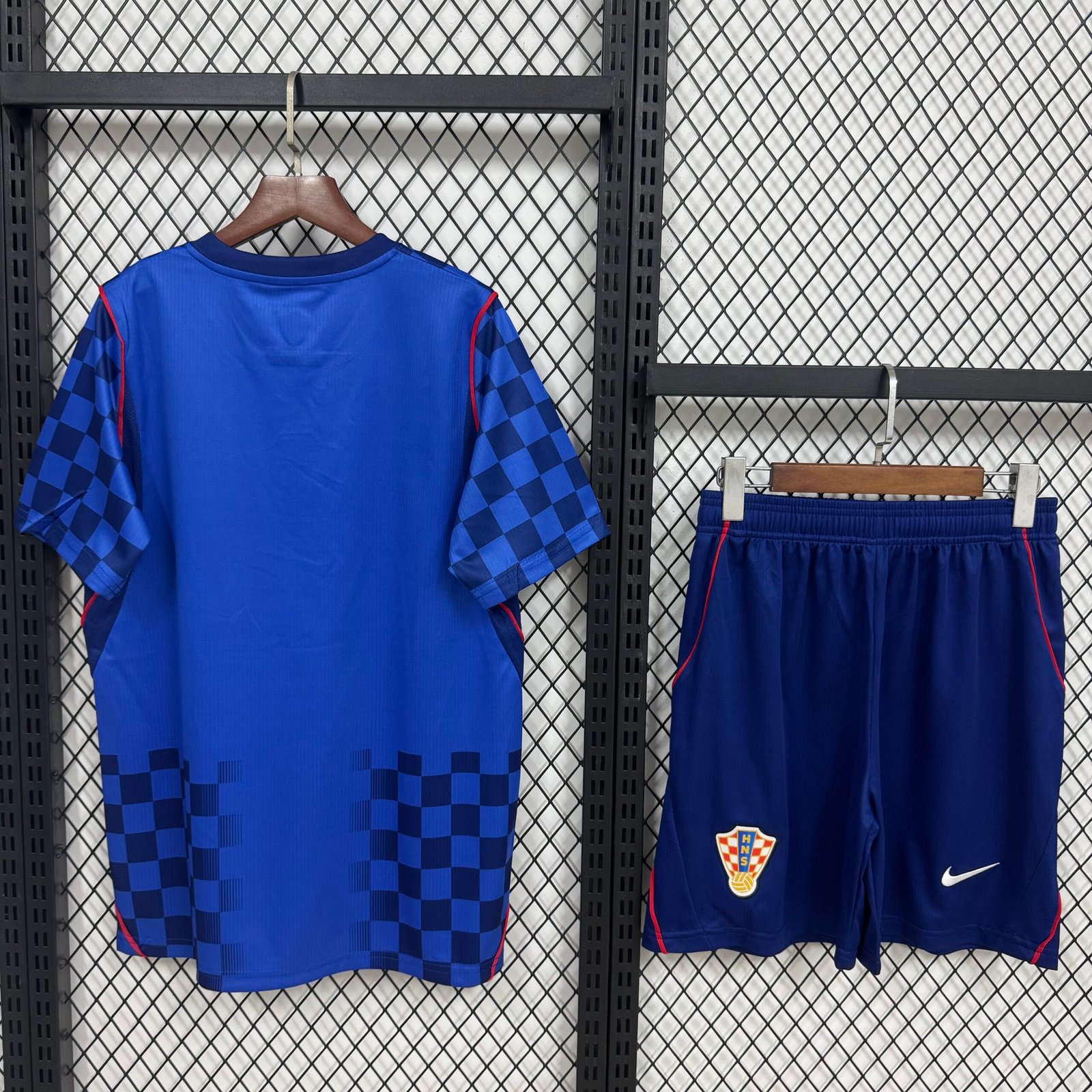 Alternative view of 26/27 Croatia Away Adult Kit