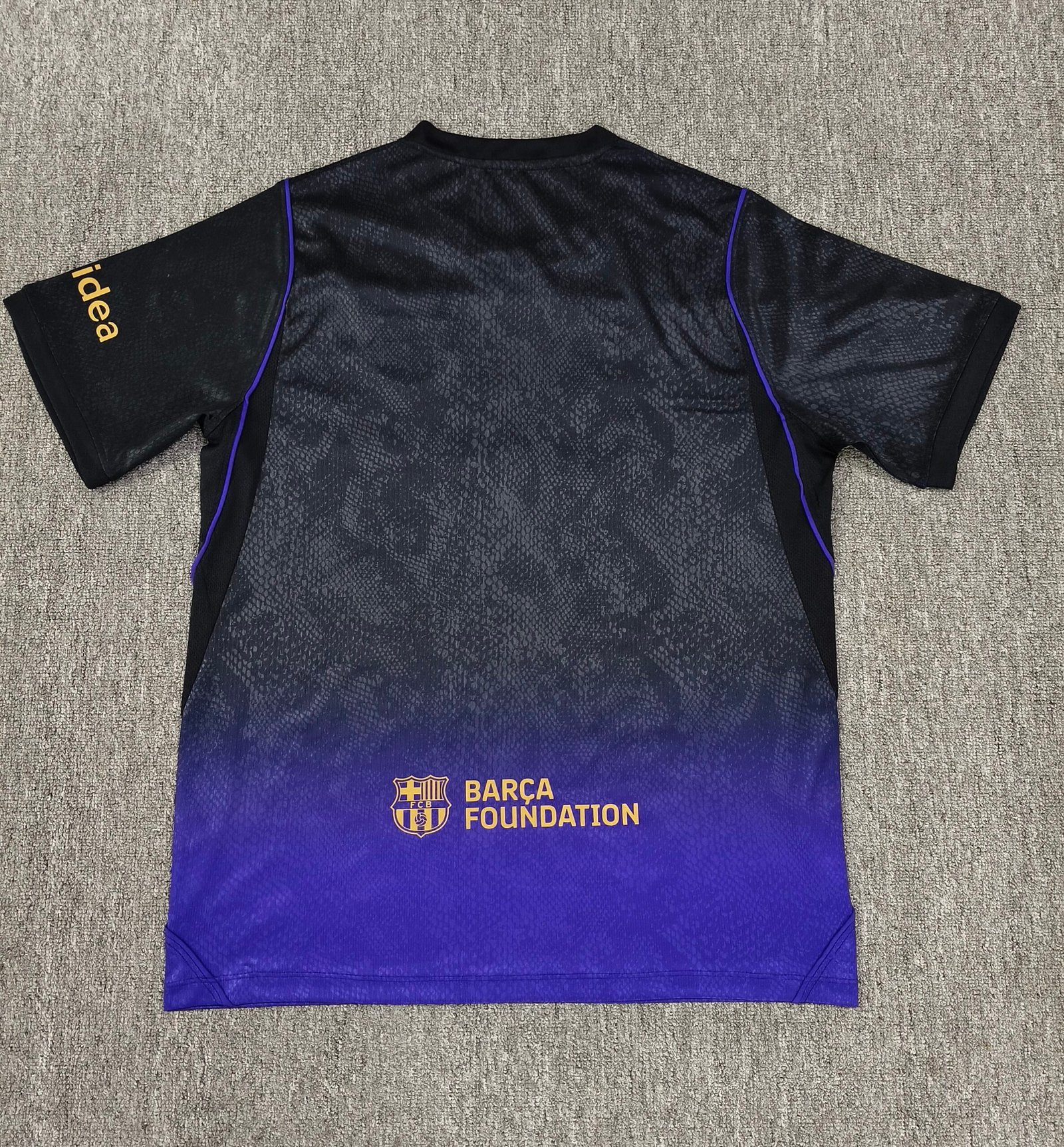Alternative view of 26/27 Barcelona Away Fan Version Soccer Jersey