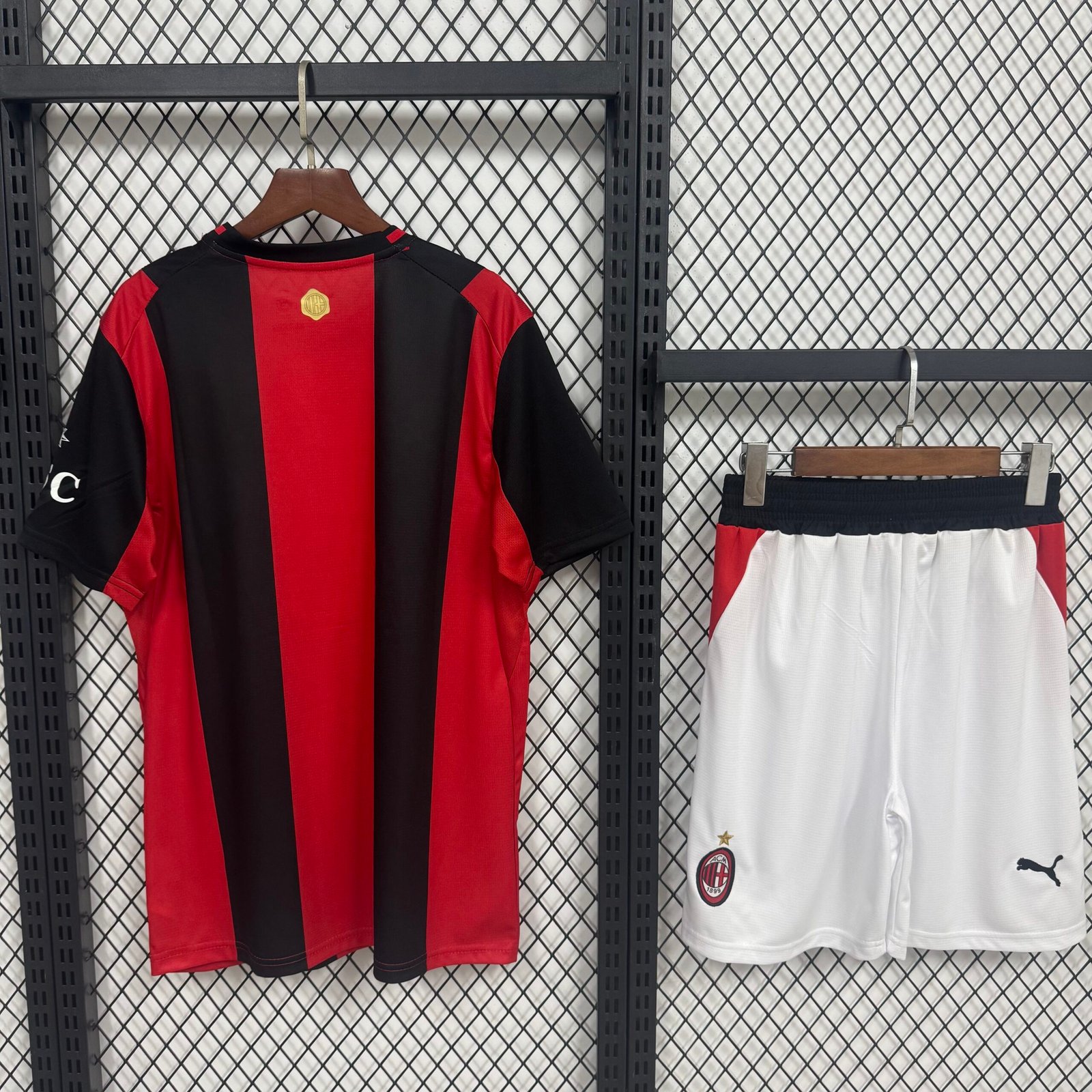 Alternative view of 26/27 AC Milan Home Adult Kit